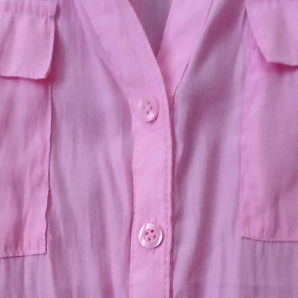 👚🩷  York & Company blouse 🩷👚 - Picture 4 of 6
